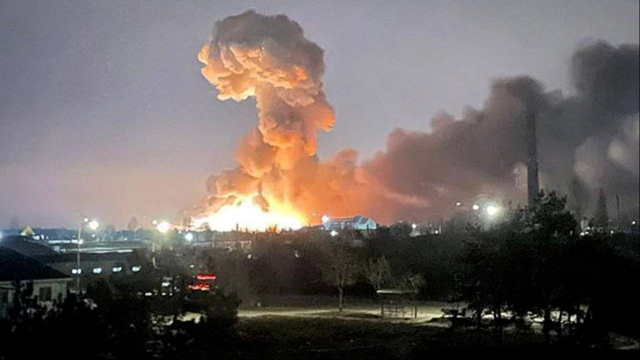 Rússia x Ucrânia - Explosão é vista na capital ucraniana de Kiev na quinta-feira, 24 de fevereiro