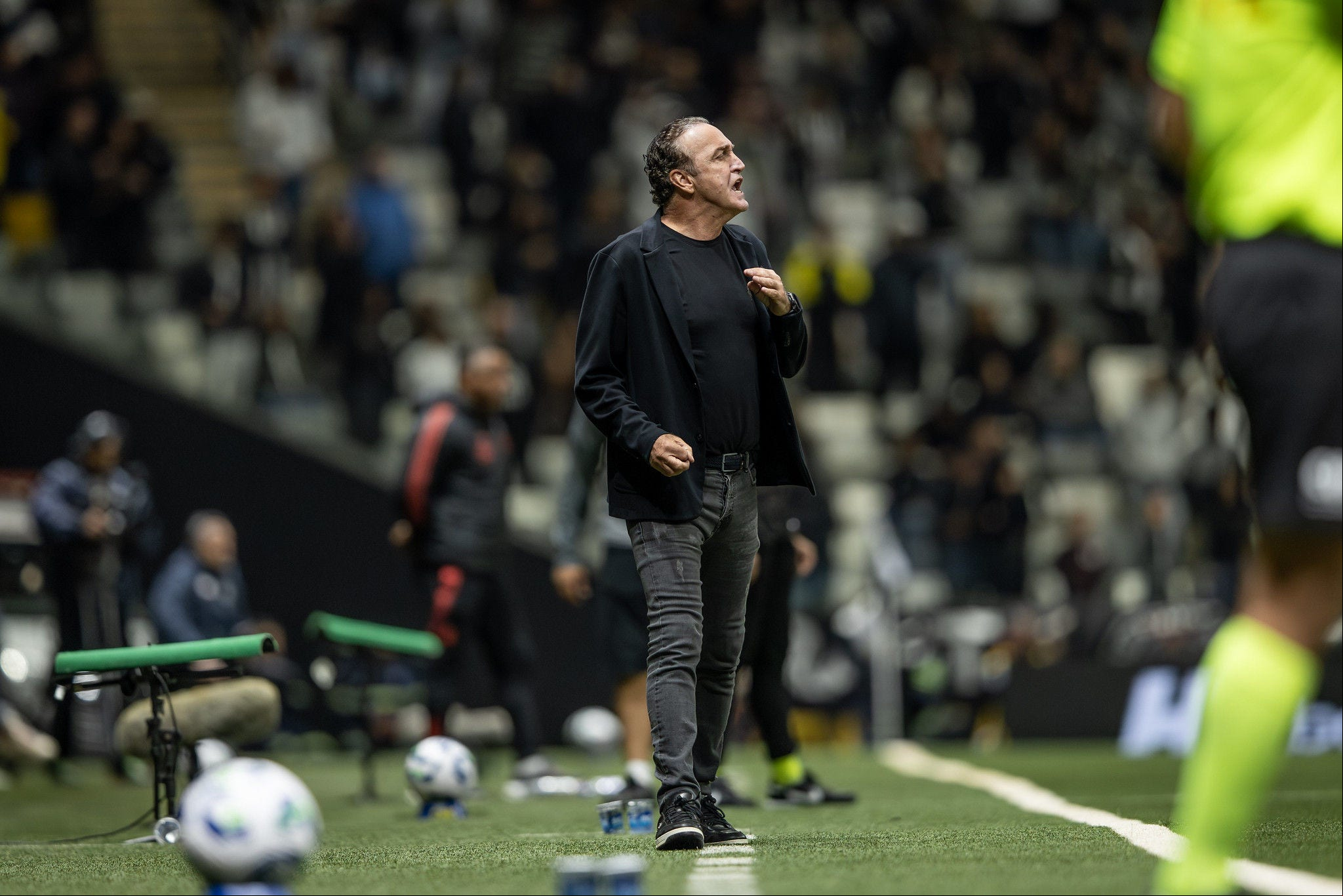Técnico do Atlético não quer perder muitos jogadores na janela