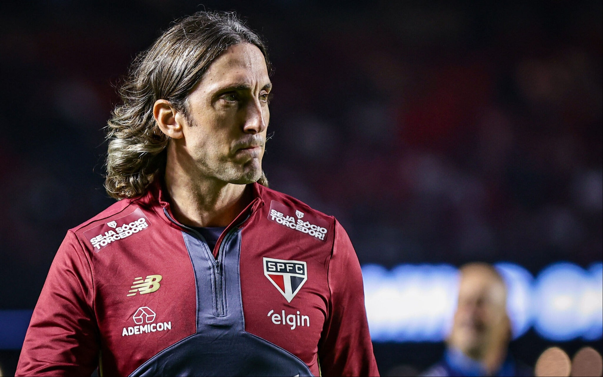 Zubeldía pode ter Cotia como caminho para sequência de jogos (Foto: Fabio Giannelli/AGIF)