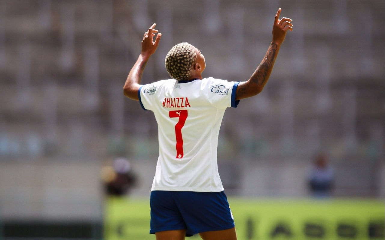 Rhaizza comemora gol em Bahia x Ferroviária, pelo Brasileirão feminino. (Foto: Letícia Martins / EC Bahia)