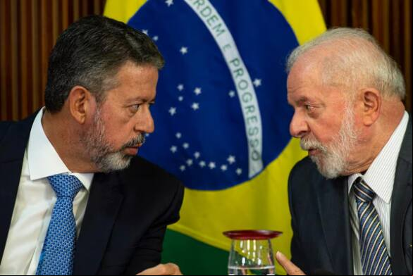 Presidente da Câmara, Arthur Lira (PP-AL), se encontrou com o presidente Lula para reclamar de decisão do STF que bloqueou pagamento de emendas parlamentares