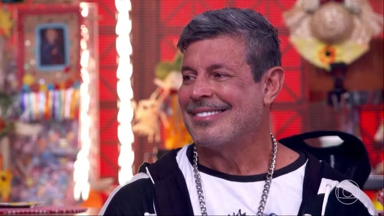  O ator Alexandre Frota voltou à Globo neste domingo (8) após 25 anos e se emociona no Domingão com Huck