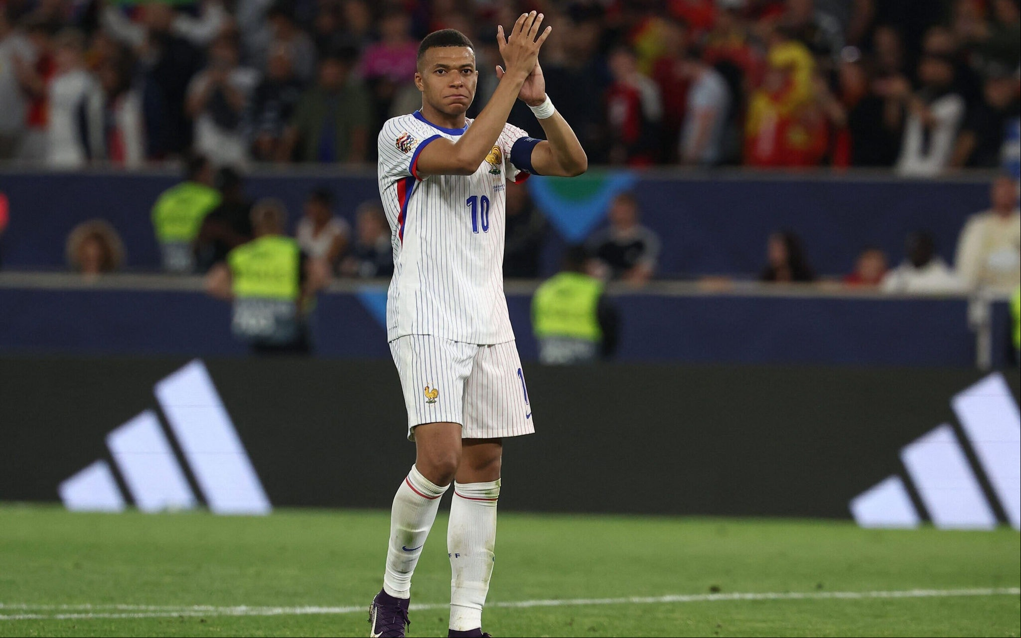 Mbappé chega ao 50º gol com a camisa da França (Foto: Franck Fife/AFP)