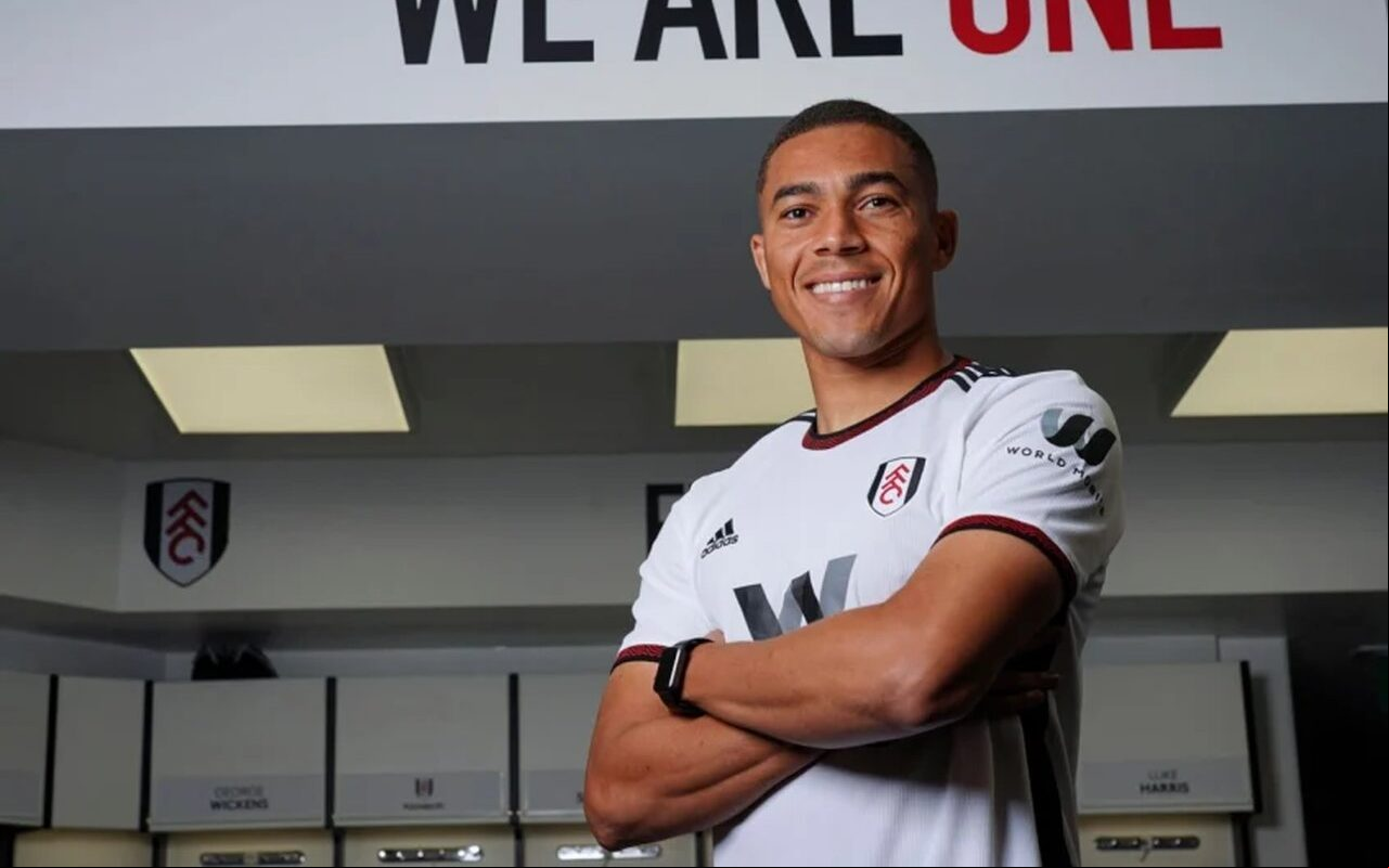 Carlos Vinícius está sem clube recentemente (Foto: Divulgação / Fulham)