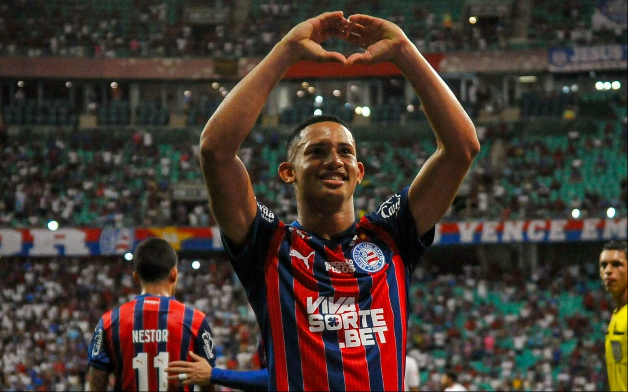 Atacante Tiago foi o grande nome do Bahia na vitória contra o Náutico (Foto: Jhony Pinho/AGIF)