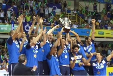 O trabalho foi coroado. Já campeão da Superliga e do Sul-Americano, o Sada Cruzeiro sagrou-se neste domingo dono do mundo