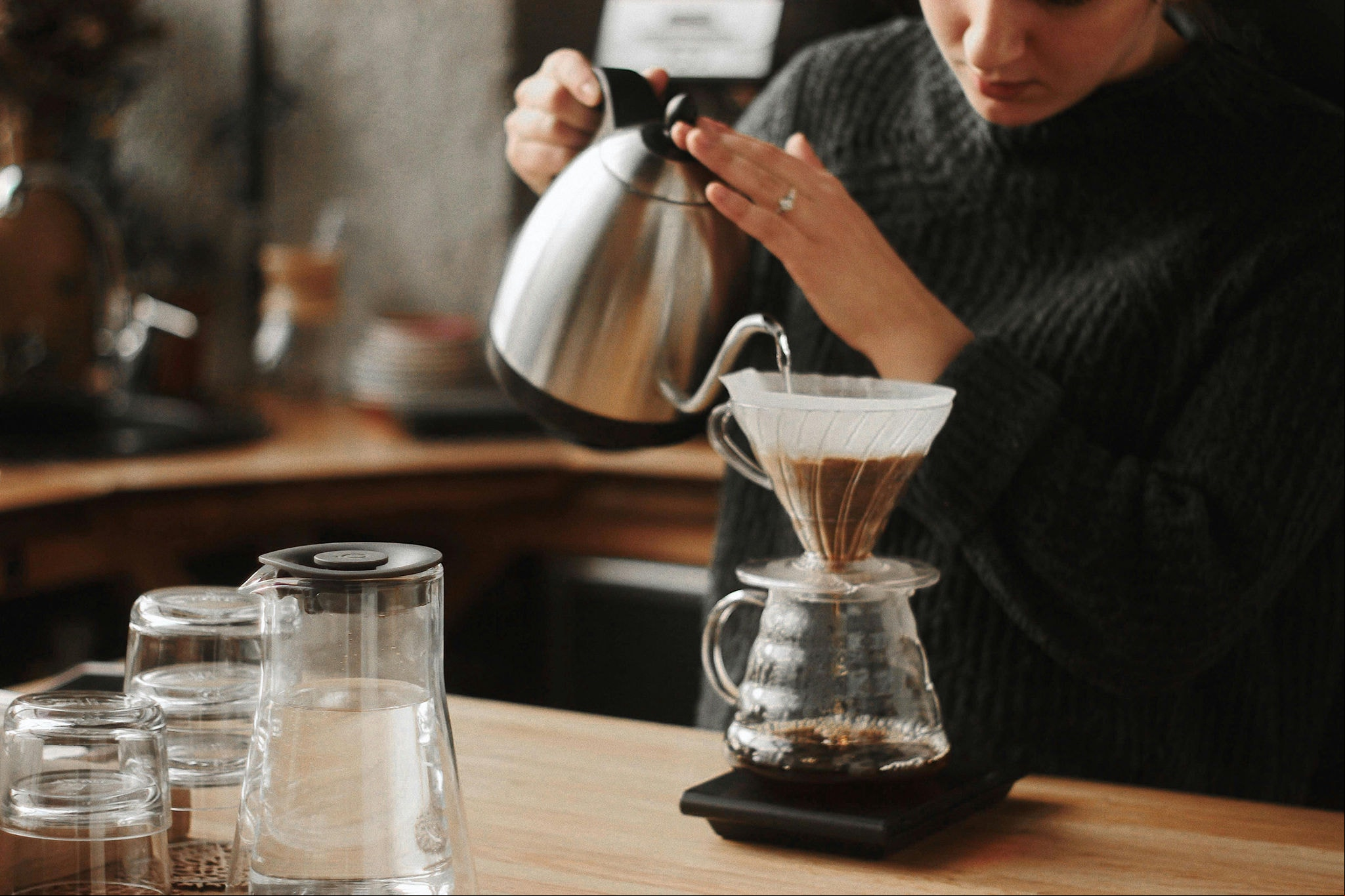 Estudo revela que consumo de café entre mulheres com mais de 50 anos pode favorecer o envelhecimento 