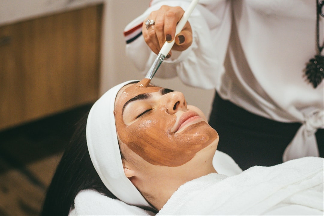 Alerta após vampiro facial: pacientes são orientados a fazer teste de HIV e hepatite